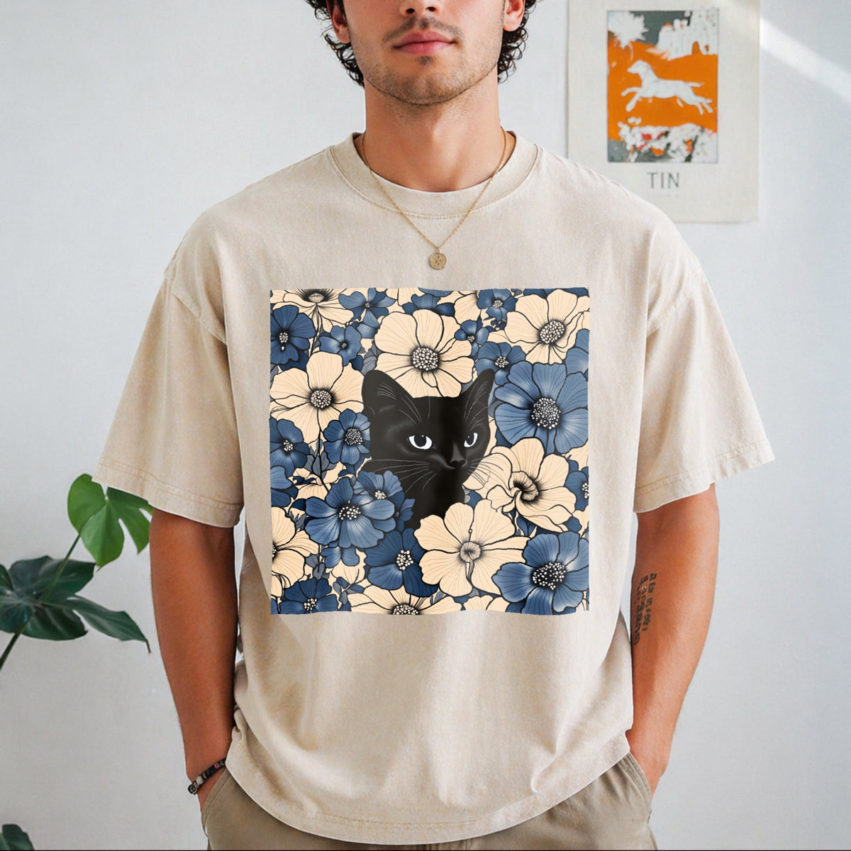 Black Cat Floral Fun American Vintage Washed T-Shirt product image 1